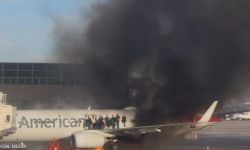 حريق بطائرة بعد هبوطها.. والركاب وقفوا على الجناح